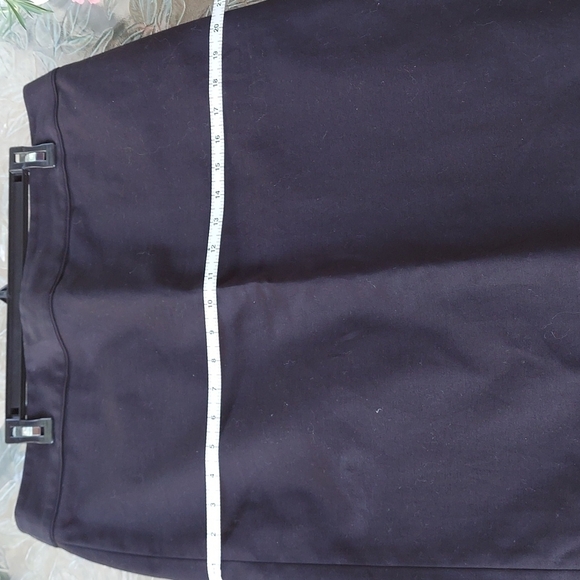 Liz Claiborne skirt. Size 14. - Picture 7 of 9